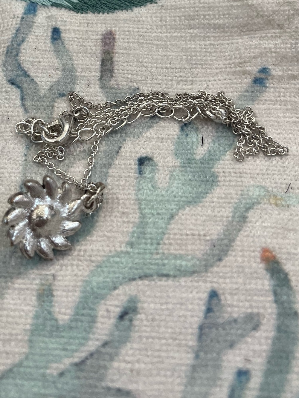 Brand New! Vintage Silver-Tone Pearl Flower Necklace & Freshwater Pearl Earrings - Picture 9 of 10